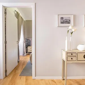 https://cayres-suites-carmo.madeira-islandshotels.com